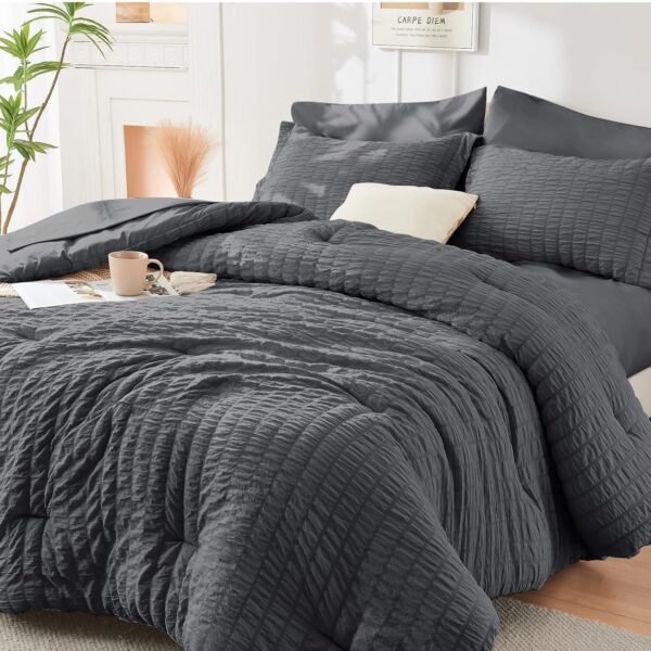 HYMOKEGE Queen Comforter Set – 7 Pieces